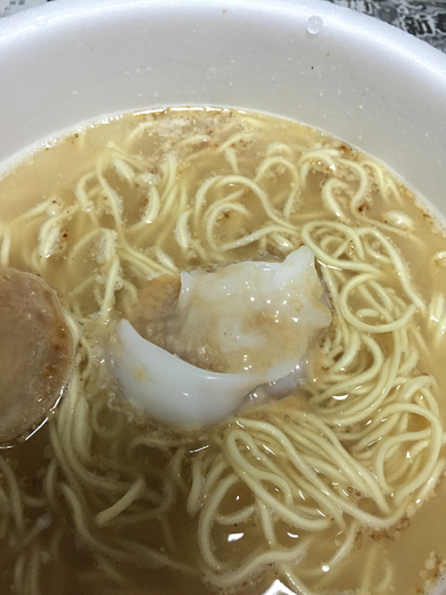 博多でみつけた背脂とんこつラーメン